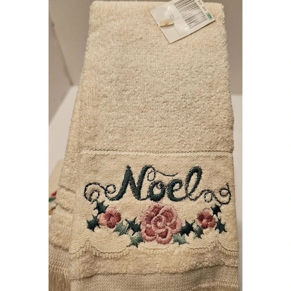 VTG Cannon Red Green Ivory Lace Fingertip 4Towels Santa Noel‎ Fringe NOS Holiday